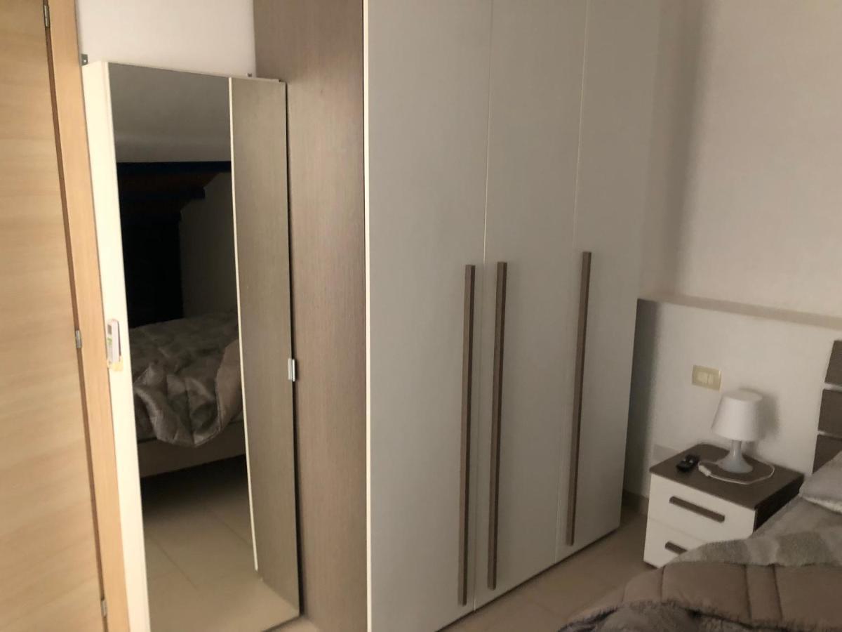 Mansarda Mentana Apartment Vittoria Bagian luar foto