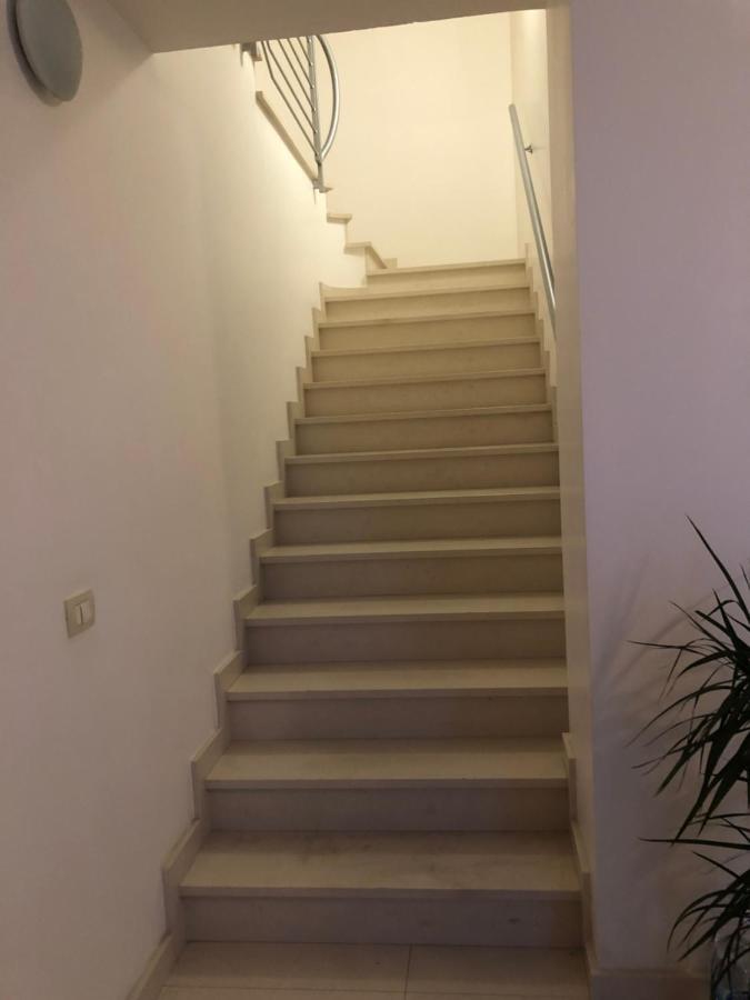 Mansarda Mentana Apartment Vittoria Bagian luar foto